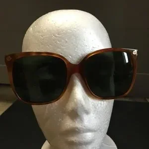 Large Square Gucci Sunglass Frame 100% Authentic. G15 Lens . Frame is Rx able. Gucci GG1535S 001 Sunglasses - US main image 4